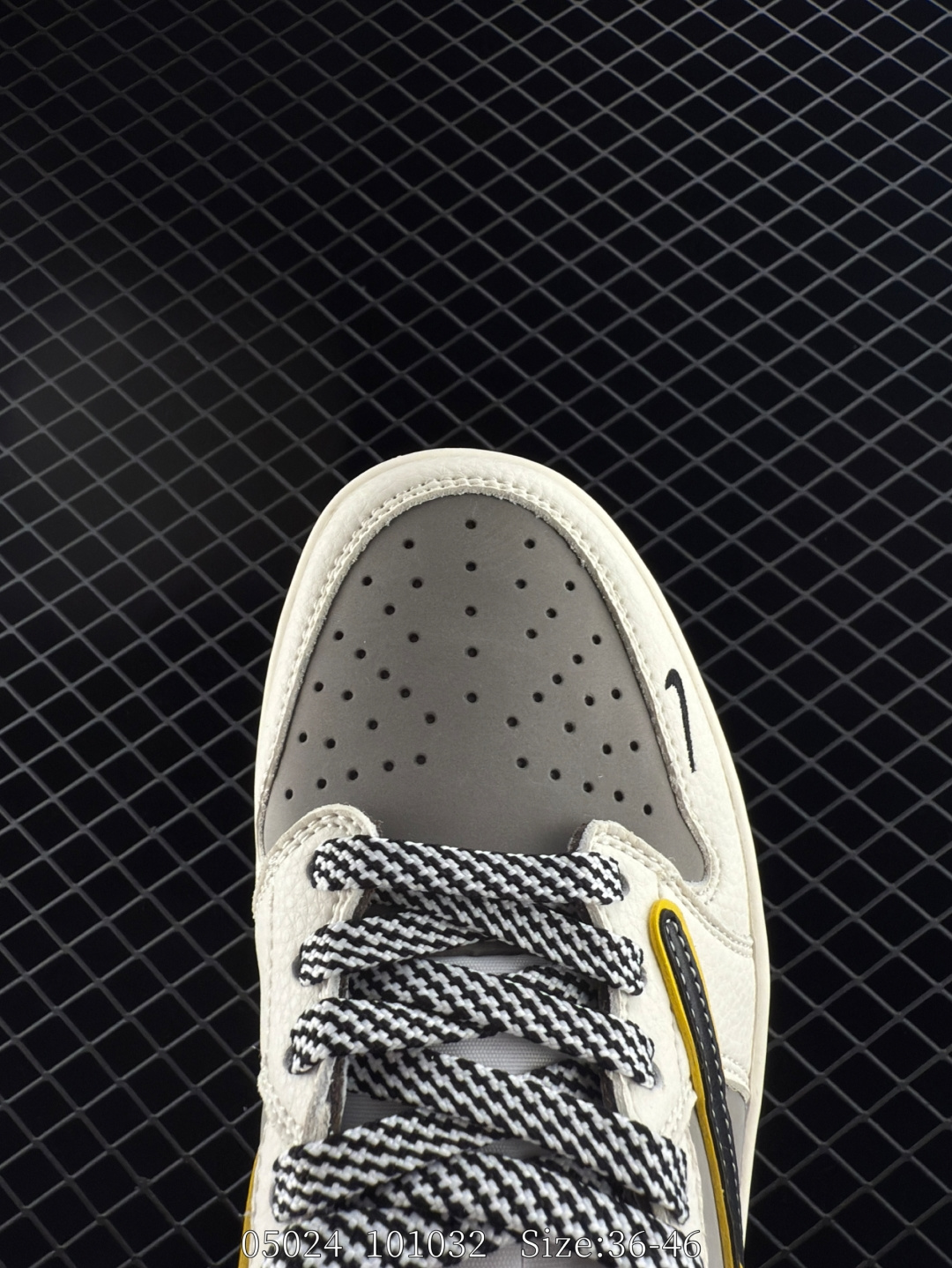 Travis Scott x Air Jordan 1 ” Reverse Mocha “